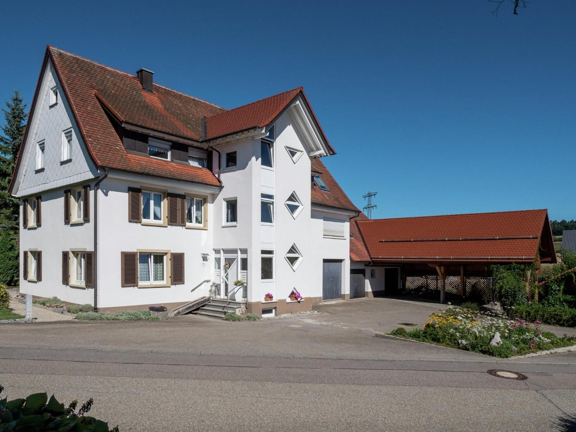Cozy Apartment In Schwenningen With Garden Villingen-Schwenningen Esterno foto
